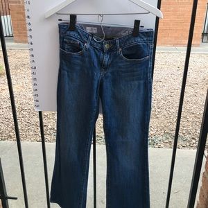 Gap size 2/26 curvy blue jeans barely worn